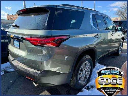 2022 Chevrolet Traverse LT Cloth