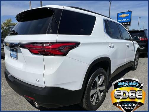 2022 Chevrolet Traverse LT Leather