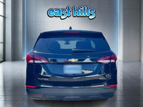 Mosaic Black Metallic 2024 Chevrolet Equinox LS