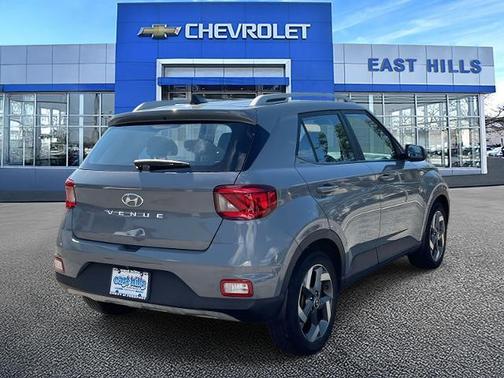 2022 Hyundai VENUE SEL