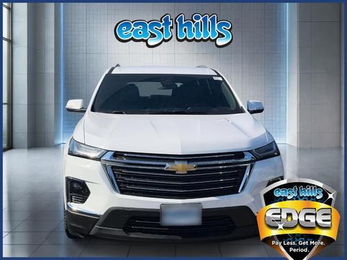 Summit White 2023 Chevrolet Traverse LT Leather