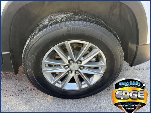 Summit White 2023 Chevrolet Traverse LT Leather