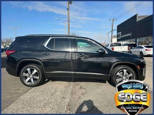 2022 Chevrolet Traverse LT Leather