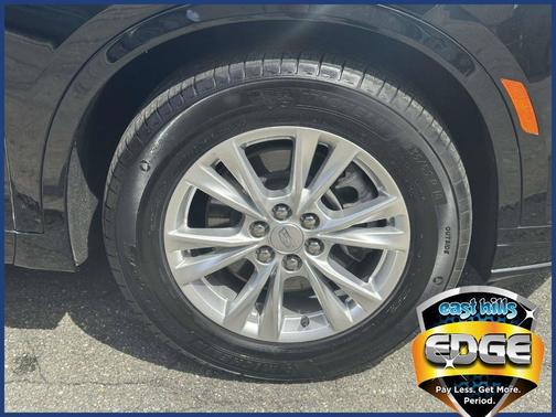 Stellar Black Metallic 2024 Cadillac XT6 Luxury AWD