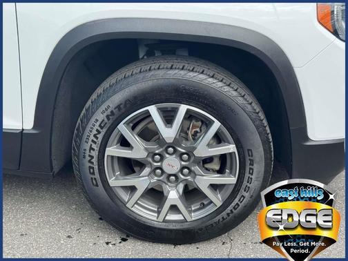 Summit White 2023 GMC Acadia SLE