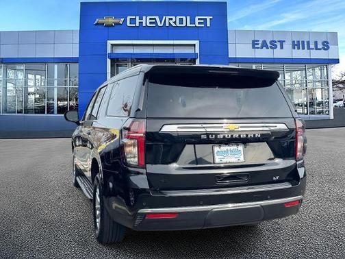 2024 Chevrolet Suburban LT