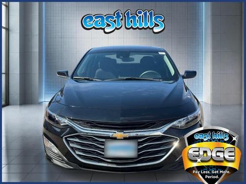 Mosaic Black Metallic 2023 Chevrolet Malibu LT