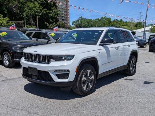 Bright White Clearcoat 2024 Jeep Grand Cherokee 4xe Base