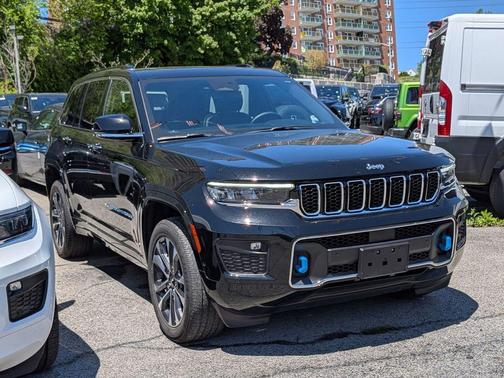 Diamond Black 2022 Jeep Grand Cherokee 4xe Overland