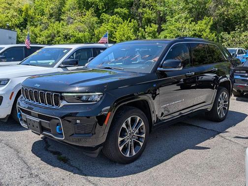 Diamond Black 2022 Jeep Grand Cherokee 4xe Overland