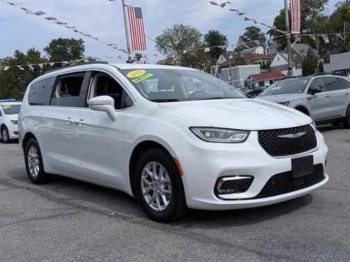 2022 Chrysler Pacifica Touring-L