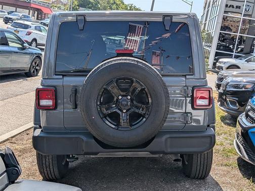 2022 Jeep Wrangler Unlimited Sport