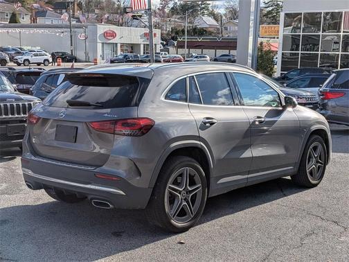 2022 Mercedes-Benz GLA 250 Base 4MATIC