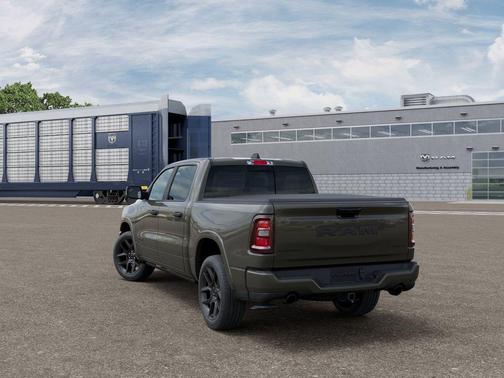 TANK 2027 RAM 1500 Laramie