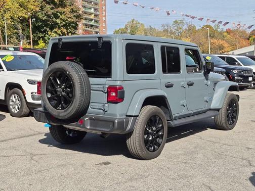 Anvil Clearcoat 2024 Jeep Wrangler 4xe Sahara