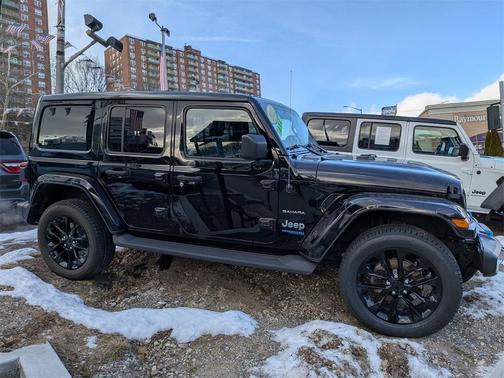 2022 Jeep Wrangler Unlimited 4xe Sahara