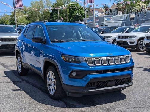 Laser Blue 2022 Jeep Compass Latitude Lux