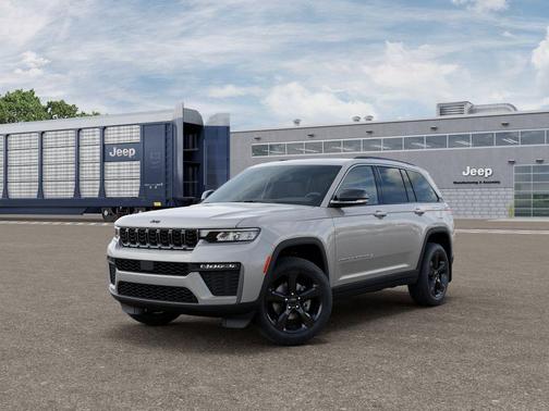 Silver Zynith 2026 Jeep Grand Cherokee Limited