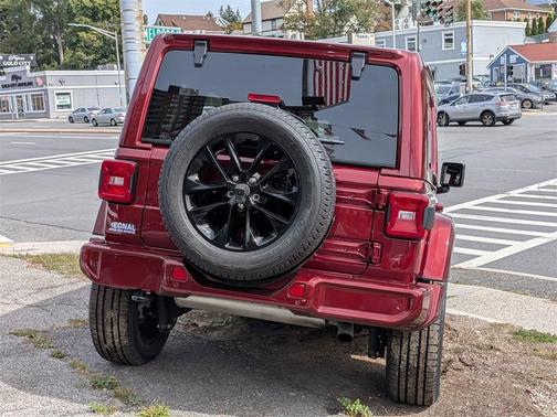 2021 Jeep Wrangler Unlimited Sahara Altitude
