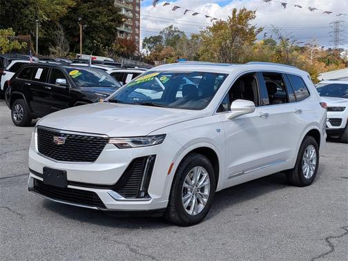 2022 Cadillac XT6 Luxury AWD