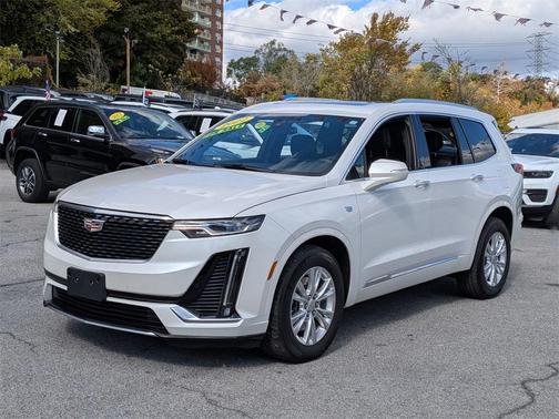 2022 Cadillac XT6 Luxury AWD