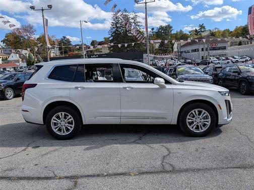 2022 Cadillac XT6 Luxury AWD