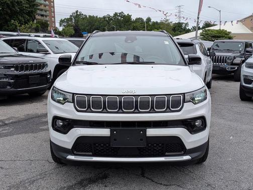 Bright White Clearcoat 2022 Jeep Compass Limited