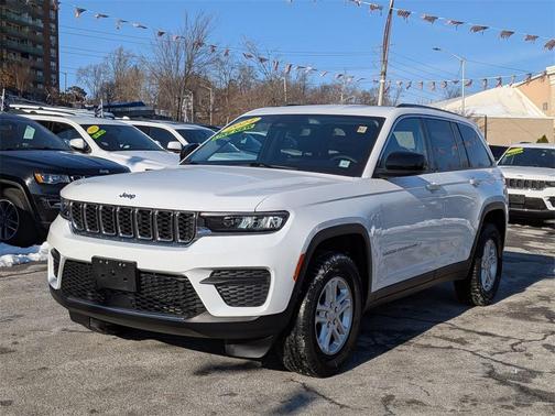 2024 Jeep Grand Cherokee Laredo