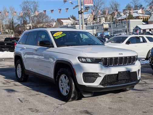 2024 Jeep Grand Cherokee Laredo