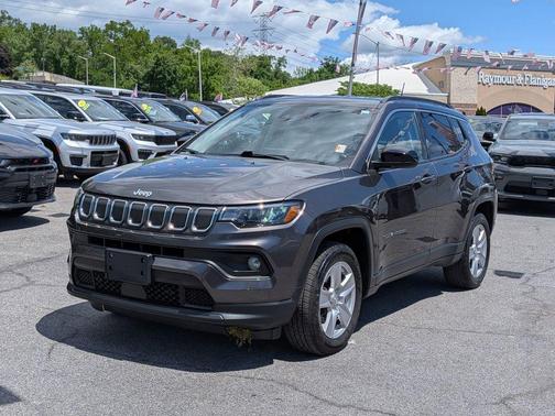 Granite Crystal Clearcoat Metallic 2022 Jeep Compass Latitude