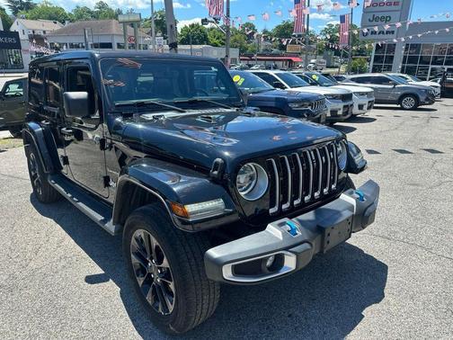 Black Clearcoat 2022 Jeep Wrangler Unlimited 4xe Sahara