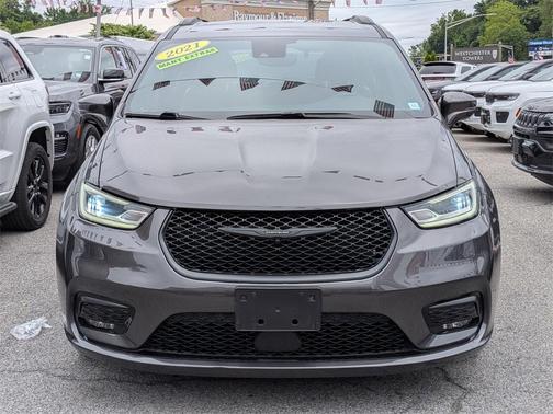 2021 Chrysler Pacifica Touring-L
