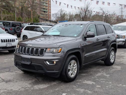 Granite Crystal Clearcoat Metallic 2017 Jeep Grand Cherokee Laredo