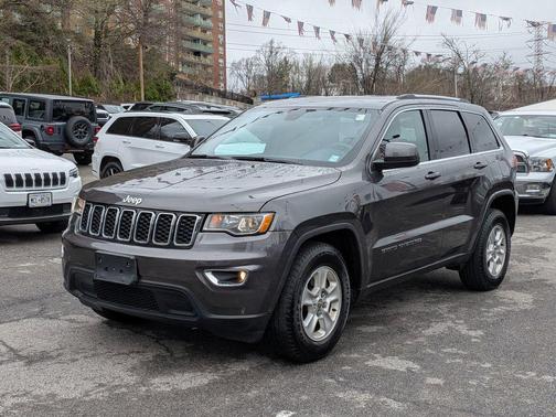 Granite Crystal Clearcoat Metallic 2017 Jeep Grand Cherokee Laredo