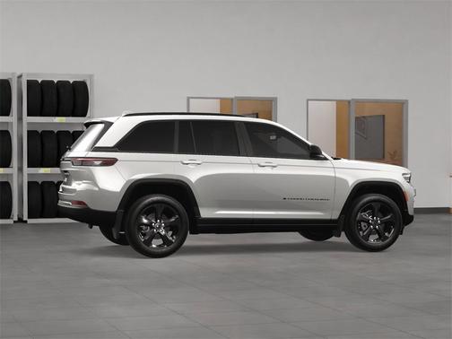 2025 Jeep Grand Cherokee Laredo