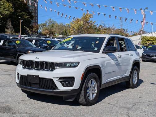 2023 Jeep Grand Cherokee Laredo