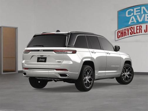 2025 Jeep Grand Cherokee Summit