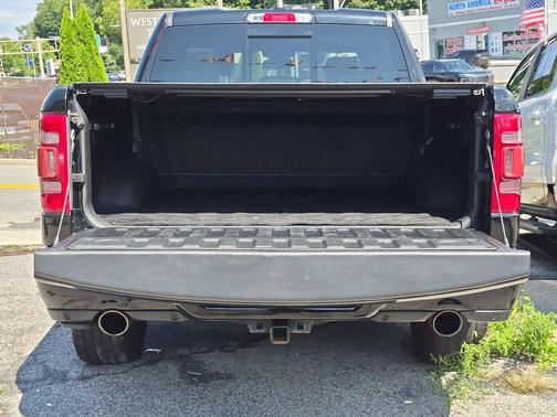 Diamond Black 2019 RAM 1500 Laramie