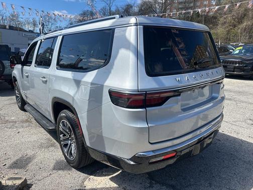Silver Zynith 2024 Jeep Wagoneer L Series II