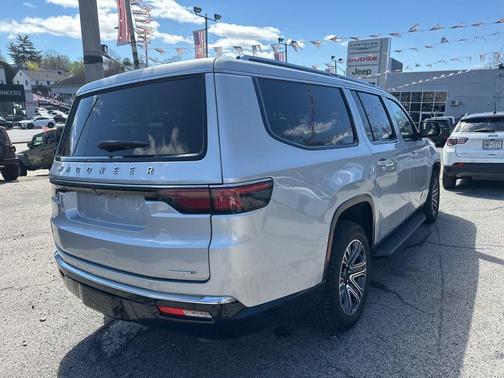 Silver Zynith 2024 Jeep Wagoneer L Series II