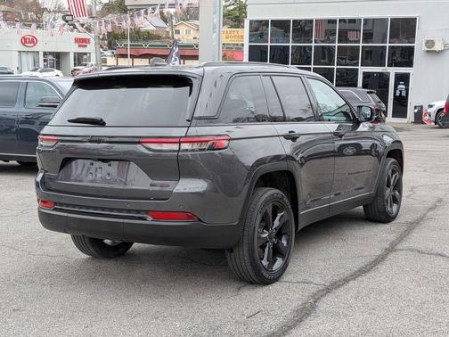 2023 Jeep Grand Cherokee Altitude