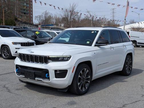 Bright White Clearcoat 2022 Jeep Grand Cherokee 4xe Overland