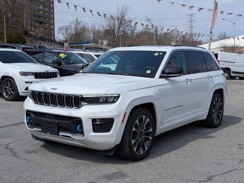 Bright White Clearcoat 2022 Jeep Grand Cherokee 4xe Overland