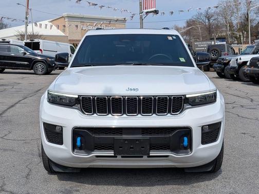 Bright White Clearcoat 2022 Jeep Grand Cherokee 4xe Overland