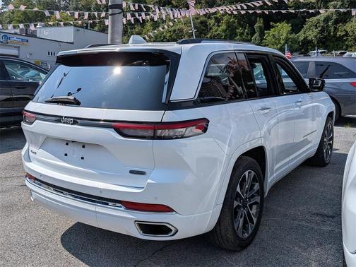 2022 Jeep Grand Cherokee Overland