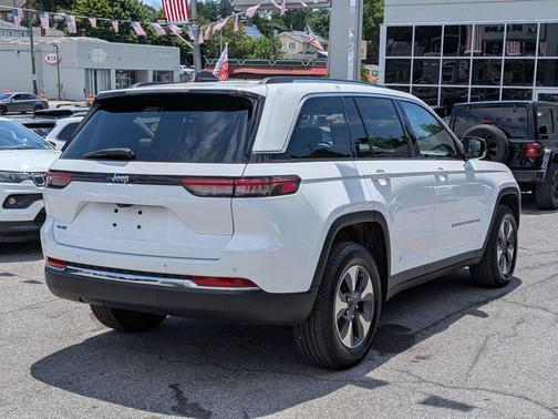 Bright White Clearcoat 2023 Jeep Grand Cherokee 4xe Base