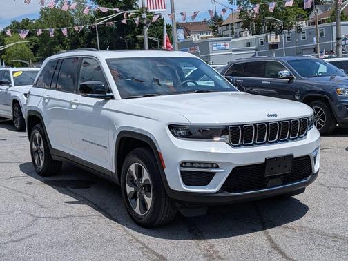 Bright White Clearcoat 2023 Jeep Grand Cherokee 4xe Base