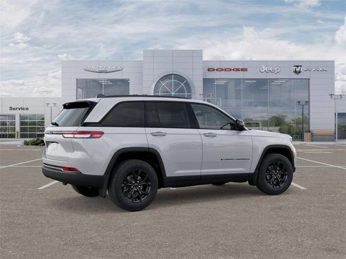 2025 Jeep Grand Cherokee Laredo