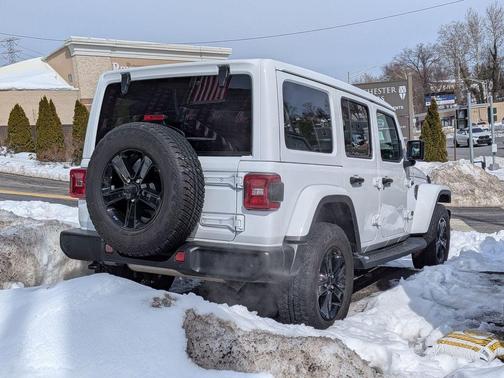 2022 Jeep Wrangler Unlimited Sahara Altitude