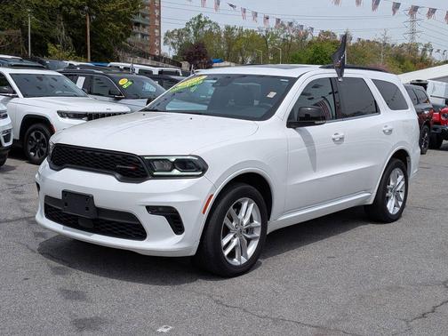 White Knuckle Clearcoat 2023 Dodge Durango GT